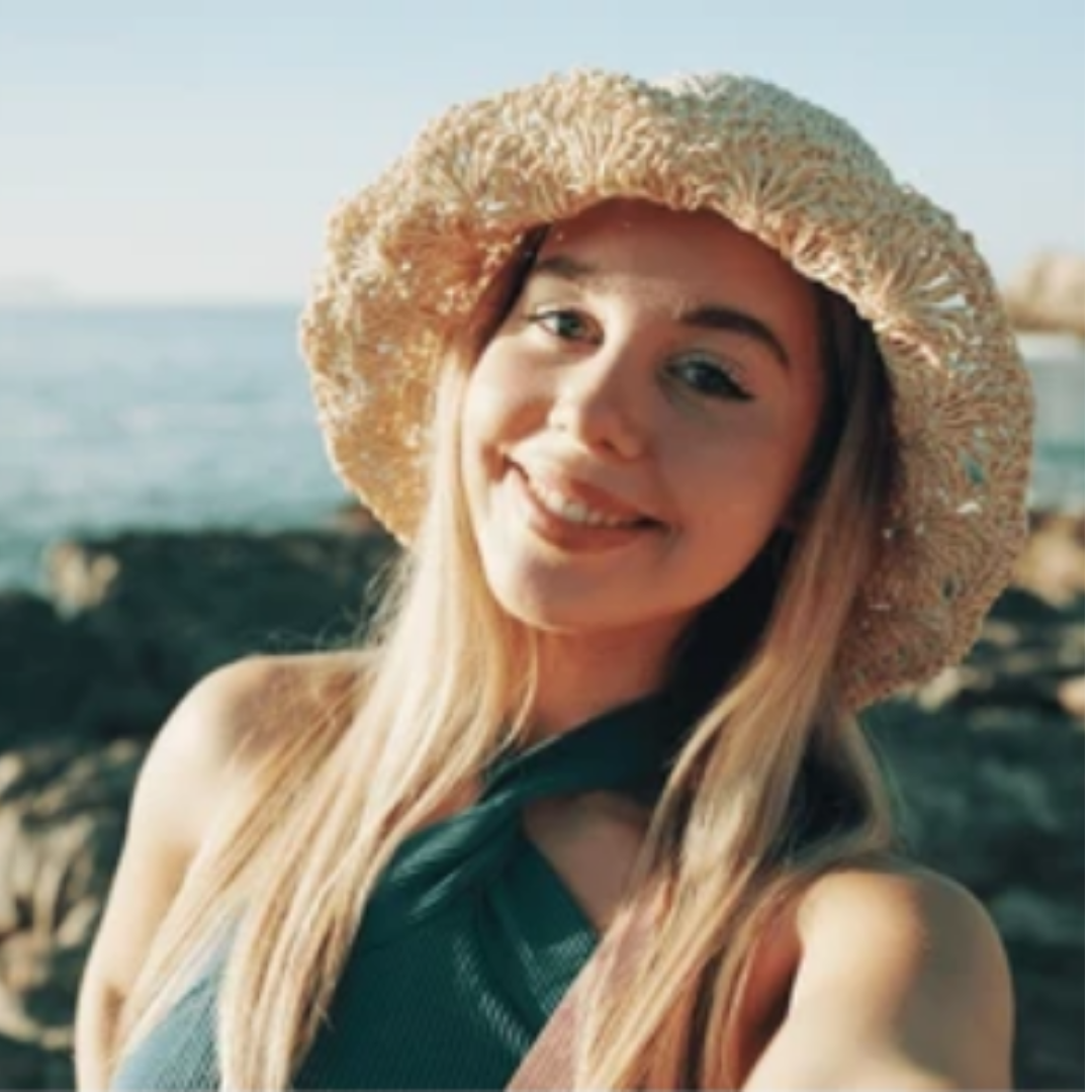 Sofia L.